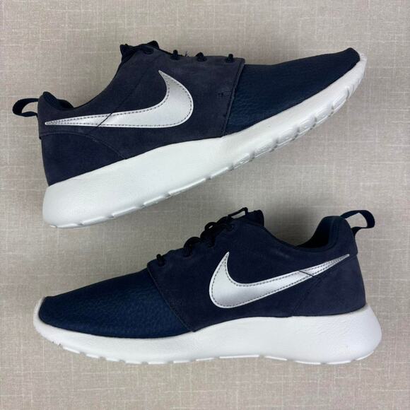 ? 2014 Nike Roshe Run “Suede Obsidian” 8.5M